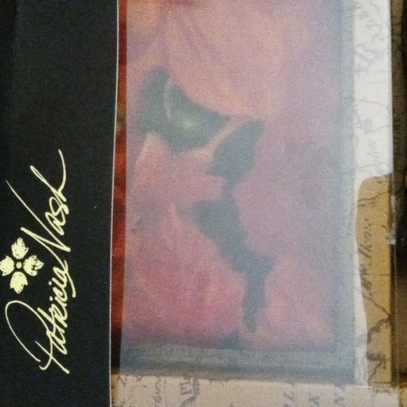 New two Pieces Set Wristlet. - Picture 4 of 6